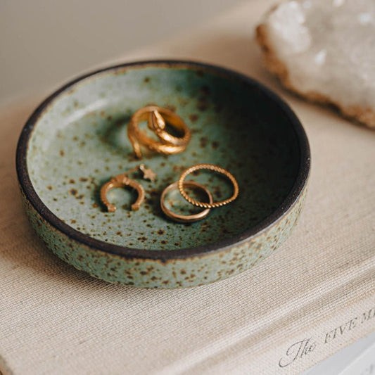 Distressed ceramic trinket tray. - Grace & Ashes