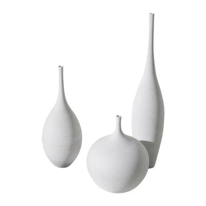 Zen ceramic vase as a Japandi centrepiece
