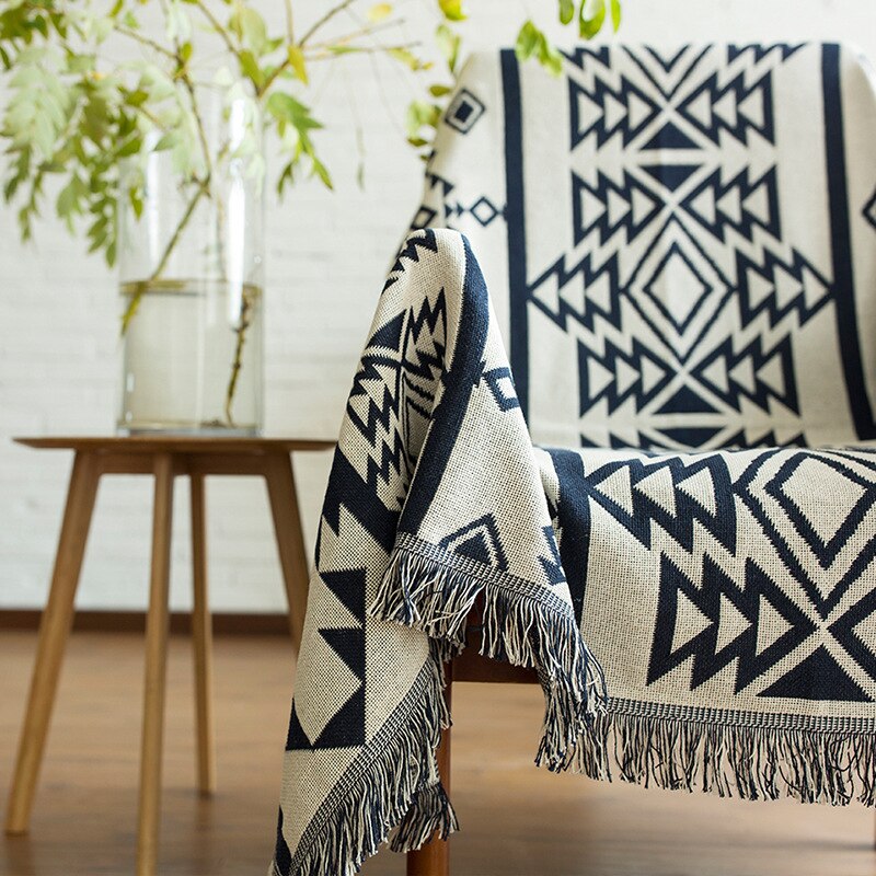 Geometric Print Tapestry Blanket