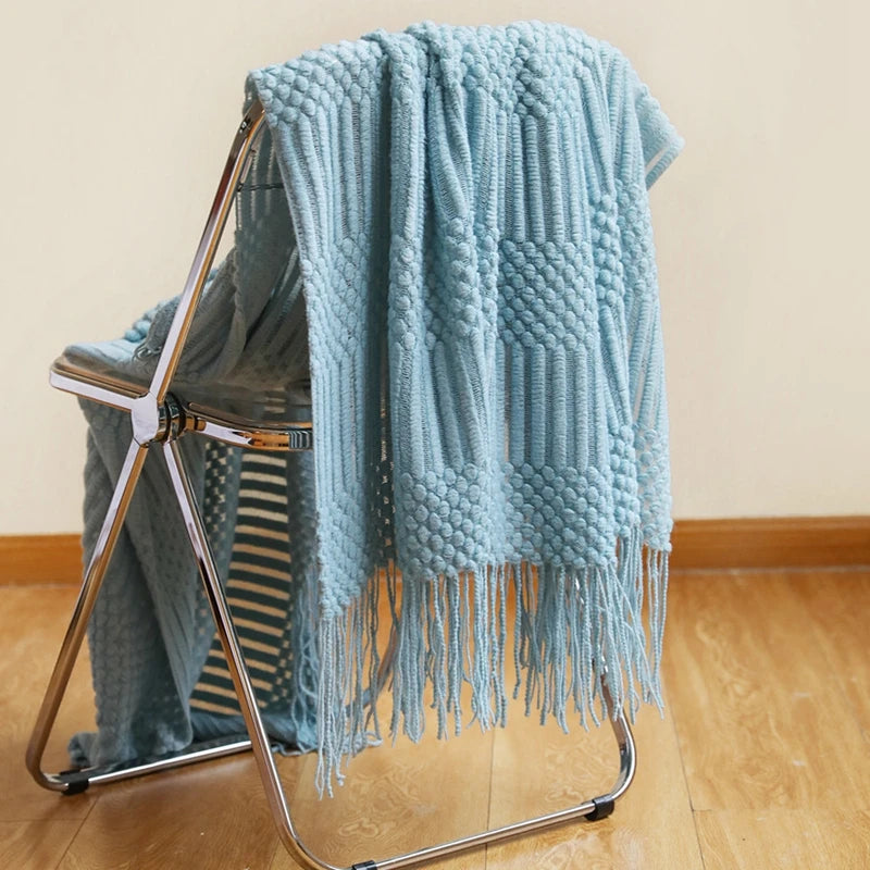 Chunky knit throw blanket with tassels