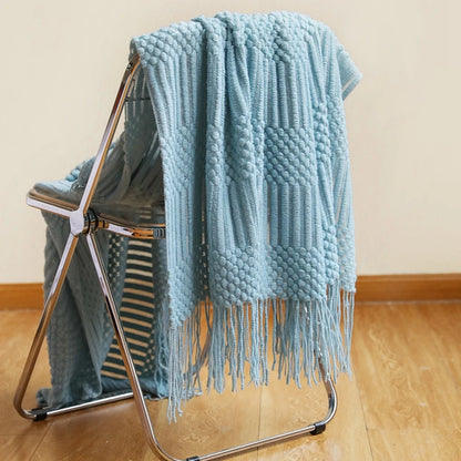 Chunky knit throw blanket with tassels
