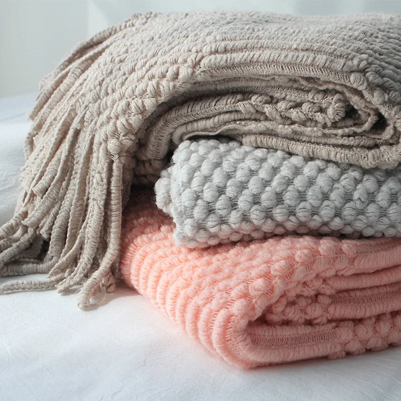 Chunky knit throw blanket with tassels