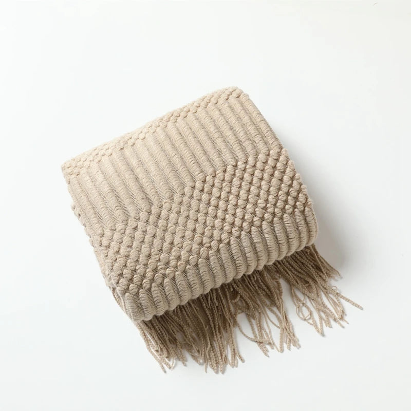 Chunky knit throw blanket with tassels