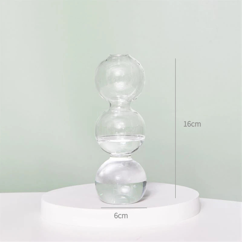 Clear glass Nordic candle holder with candlelight