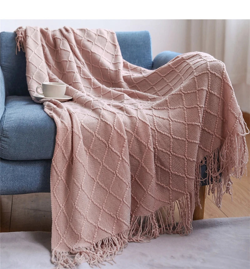 Chunky knit throw blanket with tassels