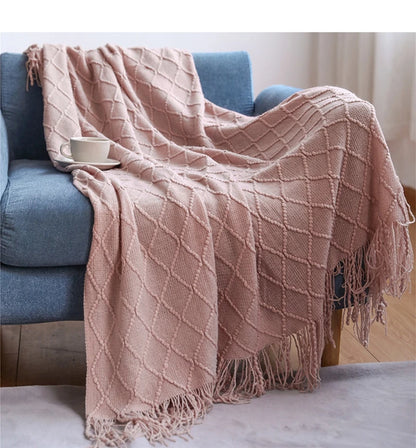 Chunky knit throw blanket with tassels