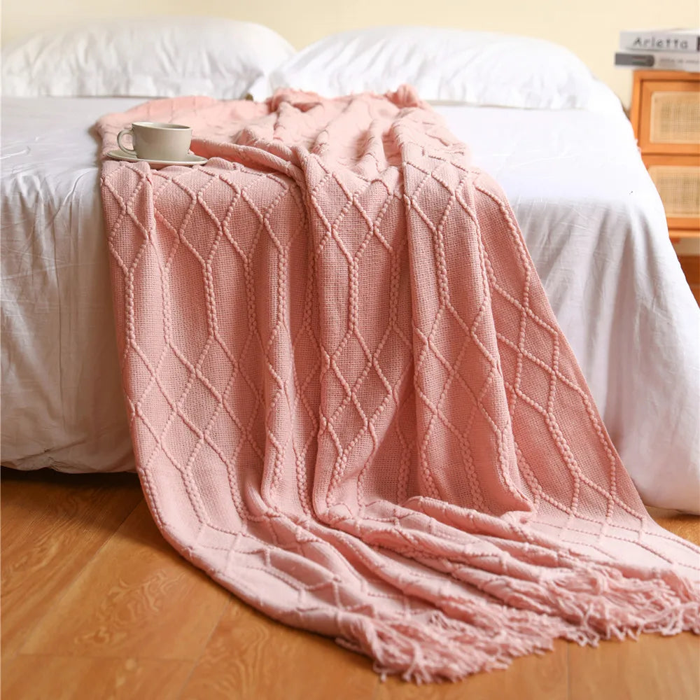 Chunky knit throw blanket with tassels