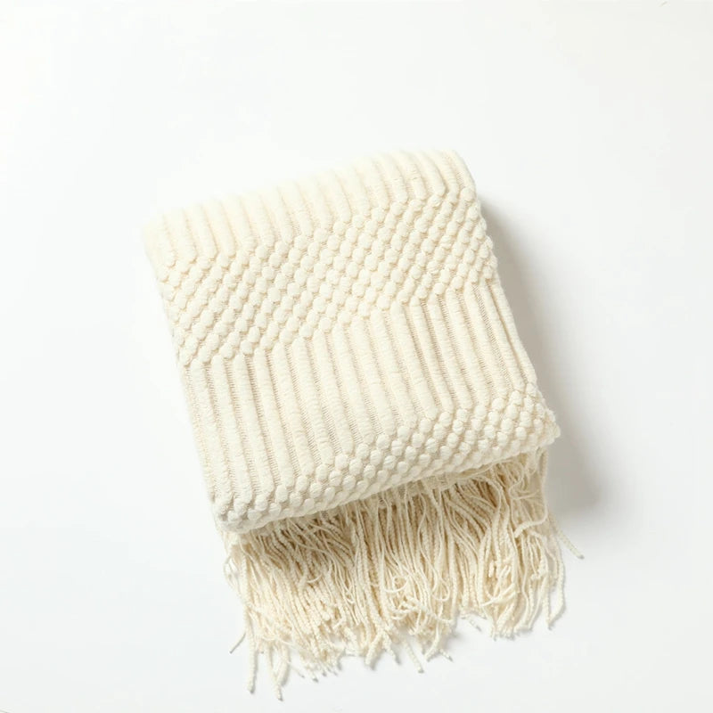 Chunky knit throw blanket with tassels