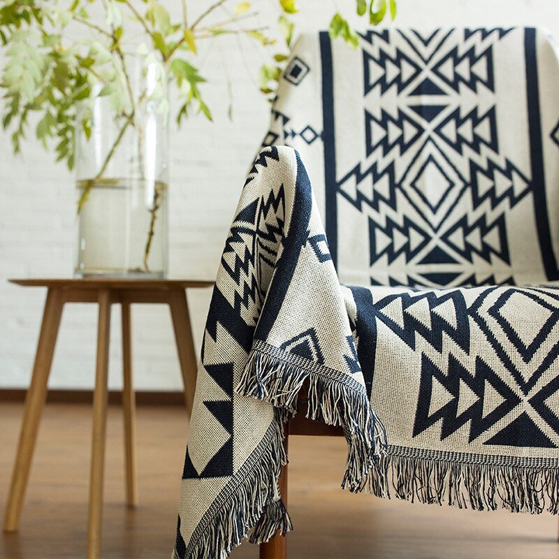 Geometric Print Tapestry Blanket - Grace & Ashes