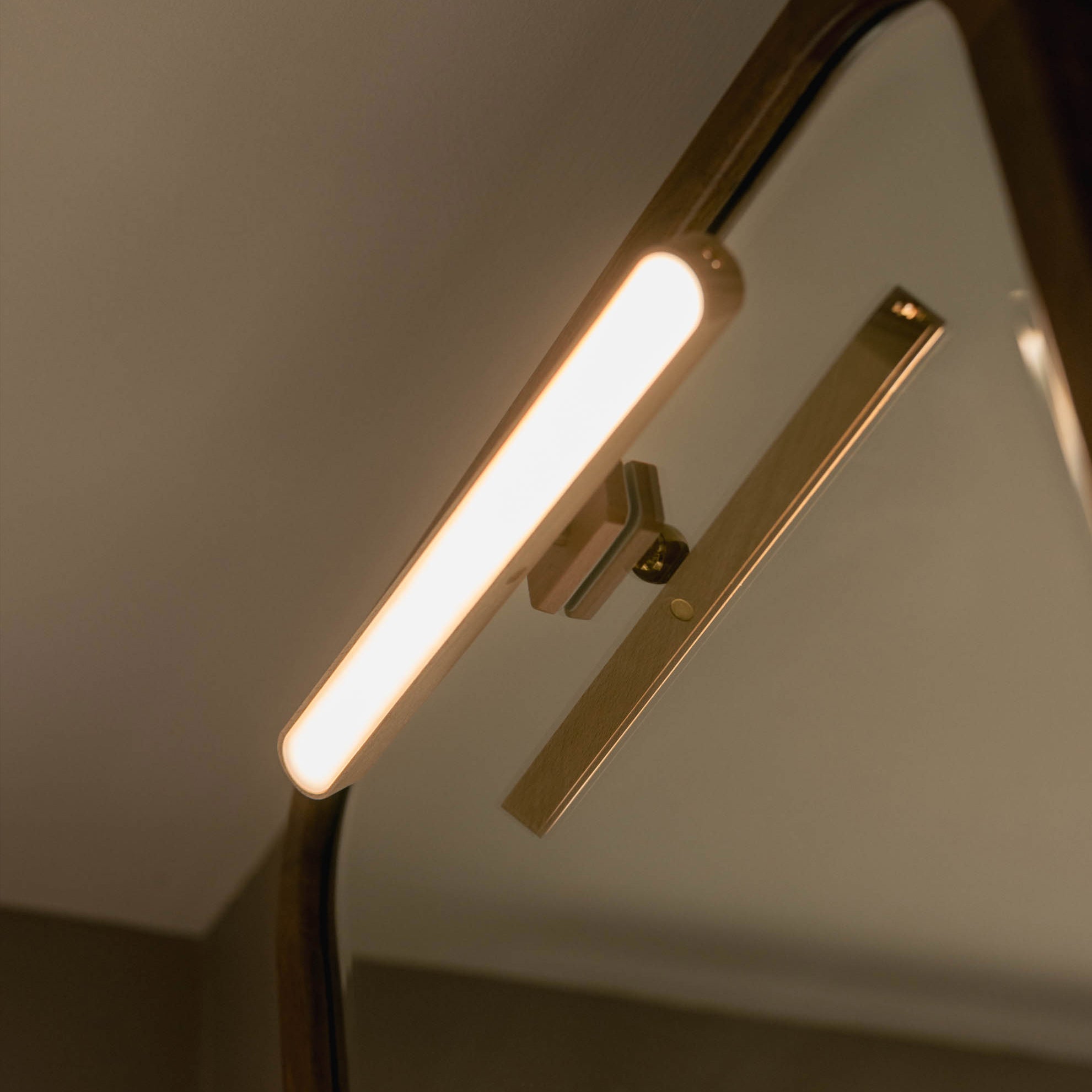 Rechargable Magnetic LED Light - Grace & Ashes
