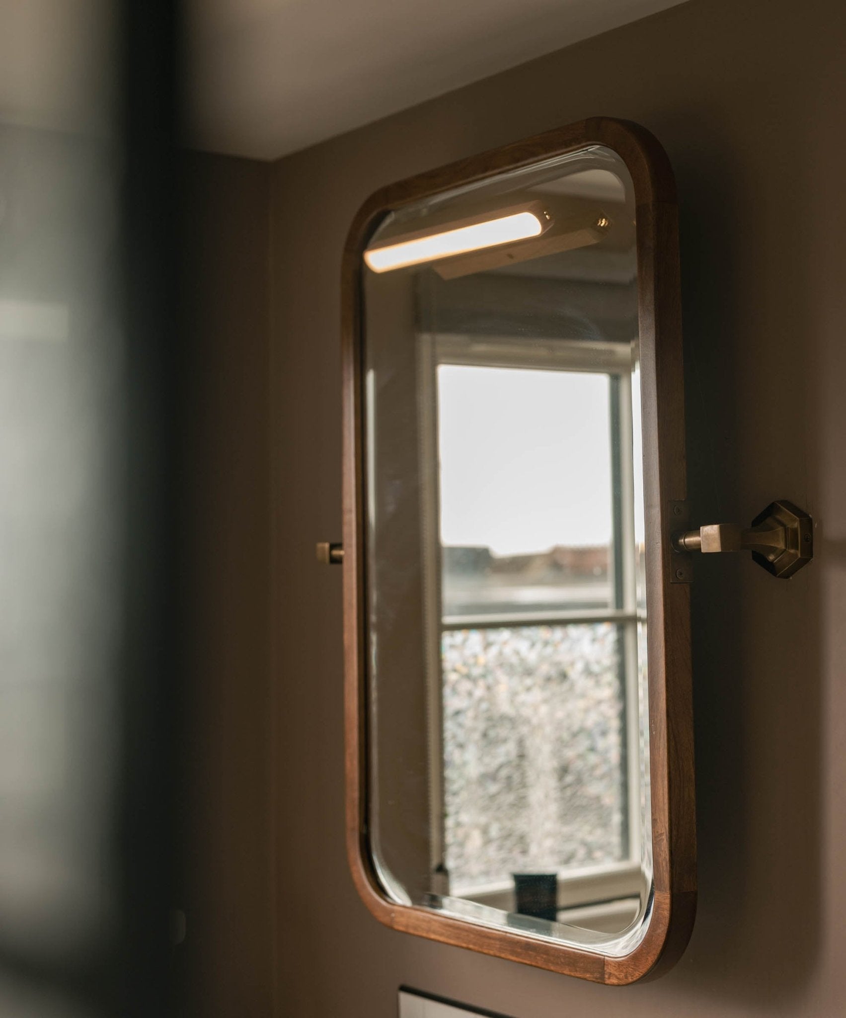 Rechargable Magnetic LED Light - Grace & Ashes