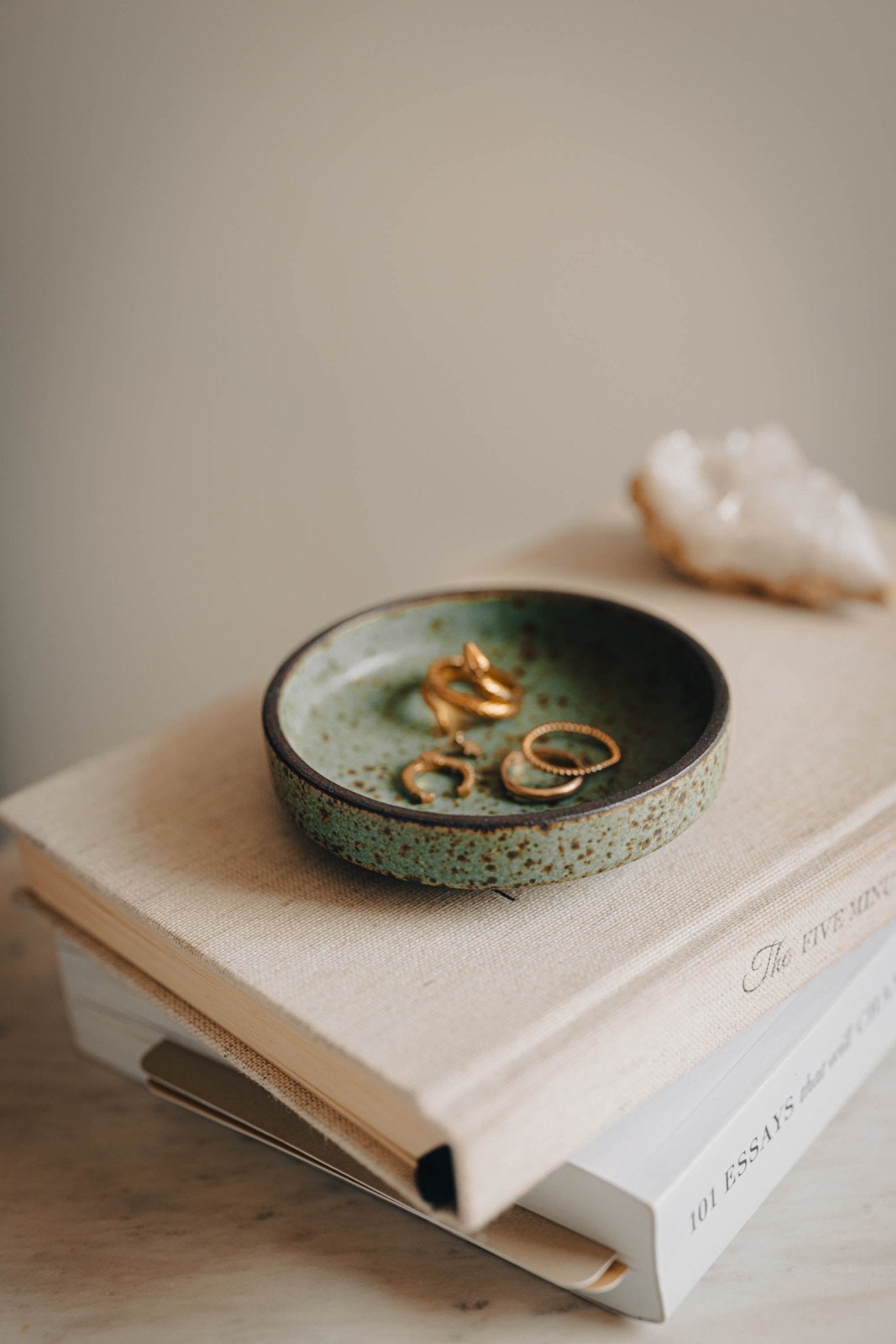 Distressed ceramic trinket tray. - Grace & Ashes