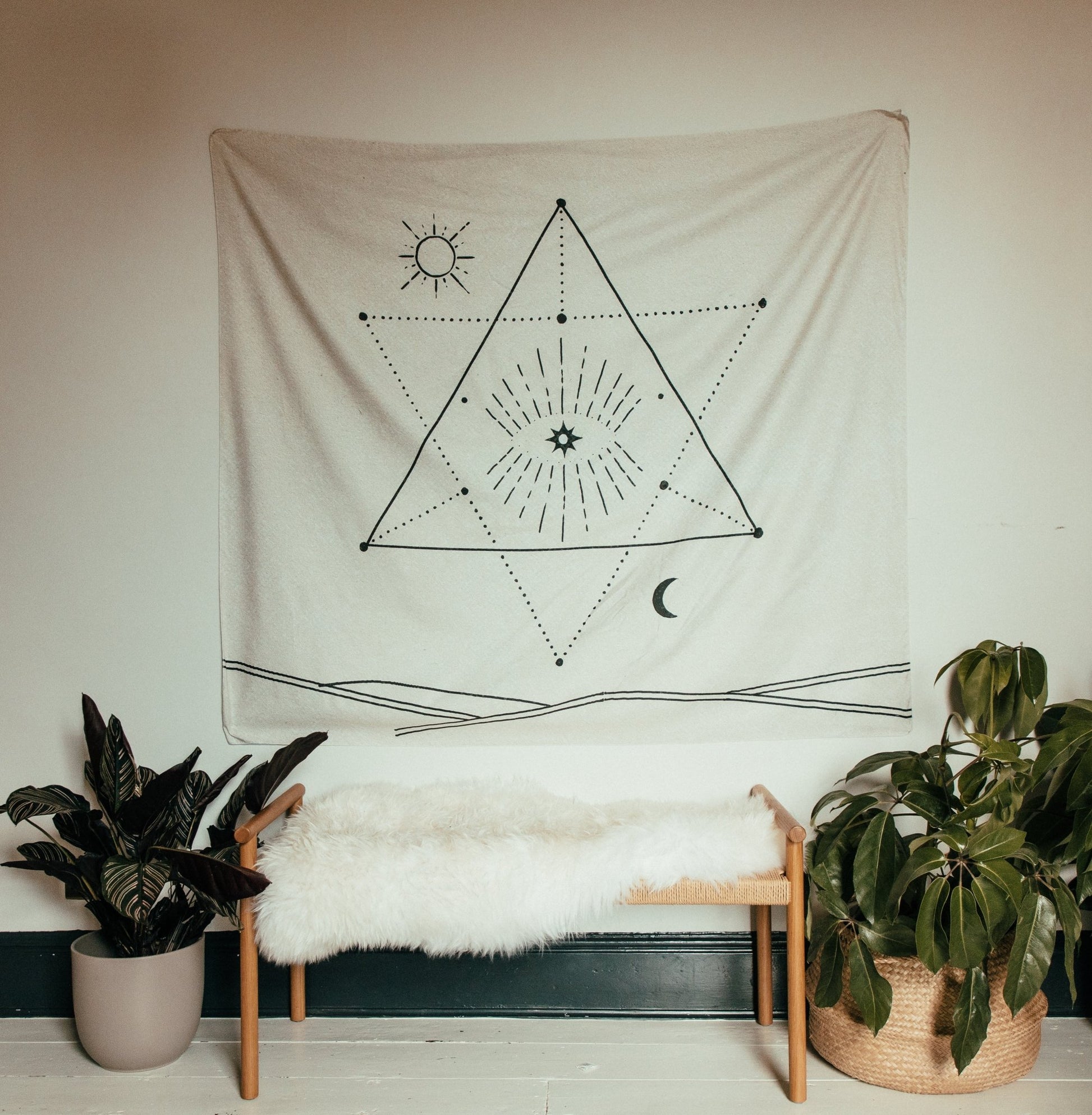 The sun burst the sky - Tapestry - Grace & Ashes